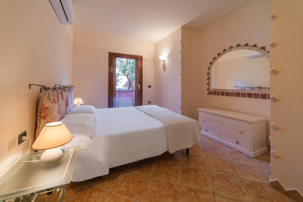 Le Pergole 02 - Trilocale Con Posto Auto Apartment La Maddalena  Exterior photo